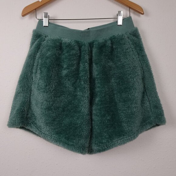 UGG Camilia Sherpa Shorts Women's Size M Green Furry Fleece Soft Elastic Waist - Picture 1 of 8